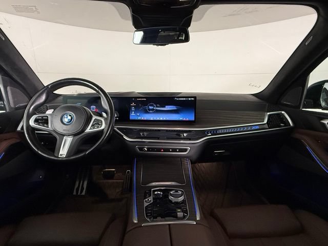 Used 2024 BMW X5 xDrive50e w/ Executive Package AWD/4WD image 15