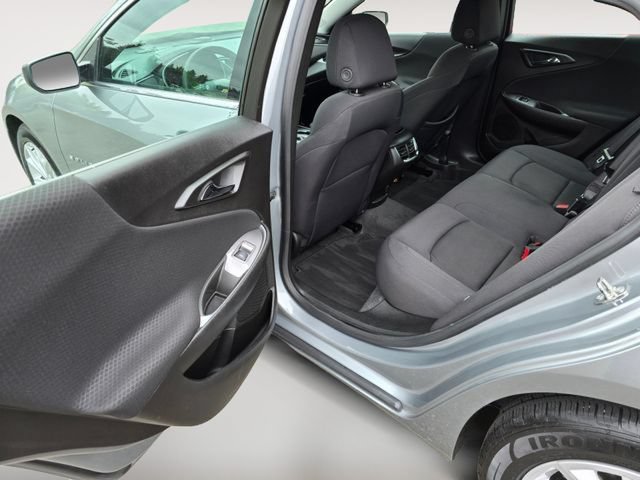 Used 2023 Chevrolet Malibu LT FWD image 14