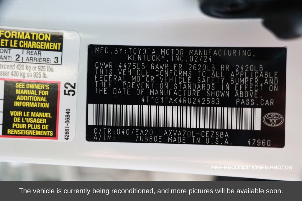 Used 2024 Toyota Camry SE image 37