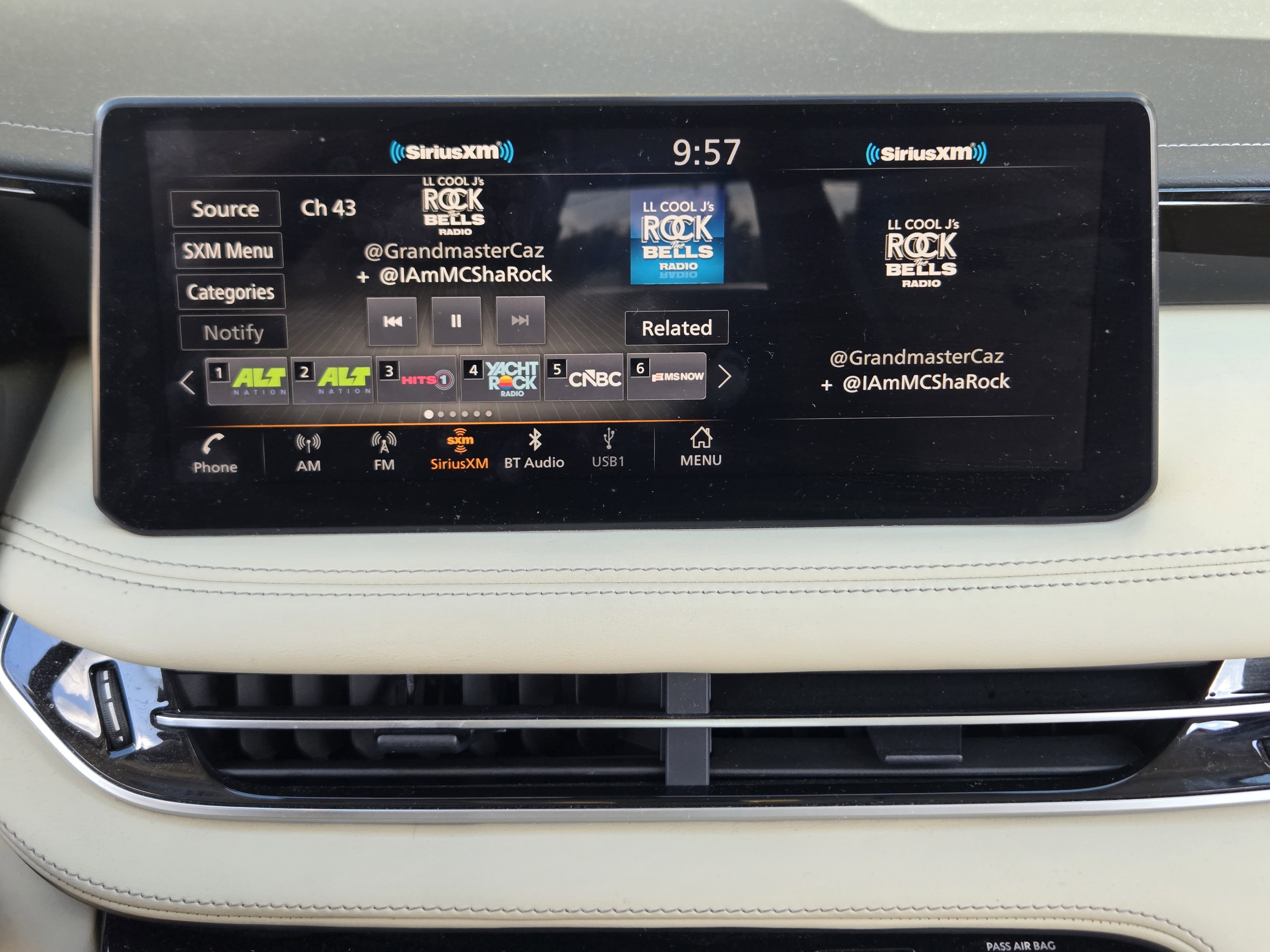 Used 2023 INFINITI QX60 Pure FWD image 24