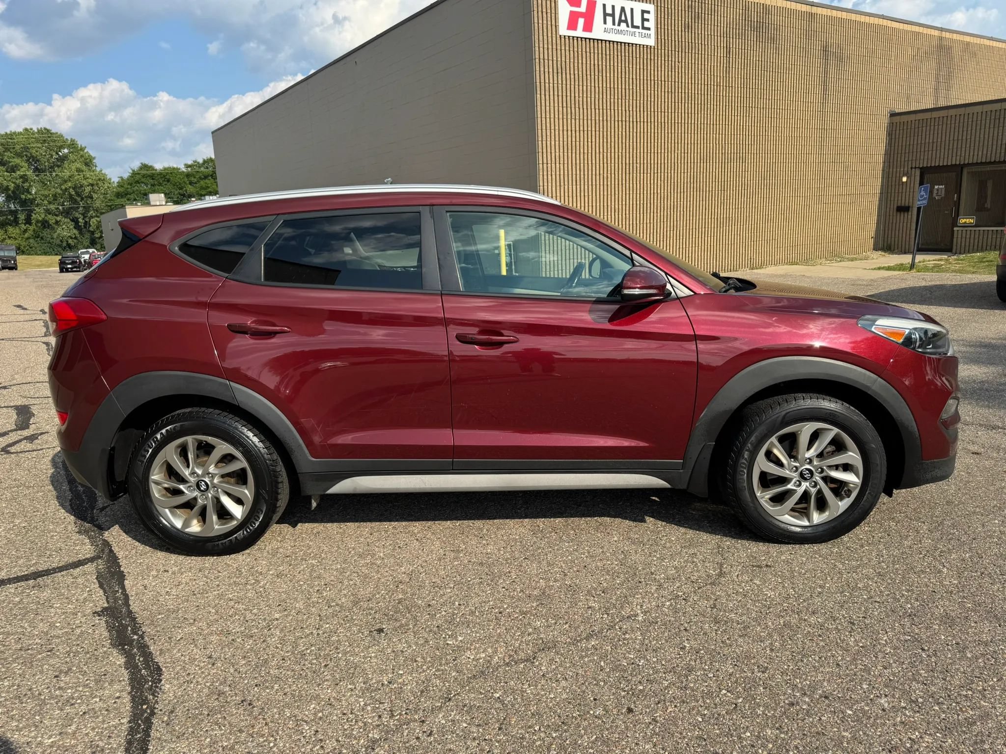 Used 2017 Hyundai Tucson SE Plus AWD/4WD image 11