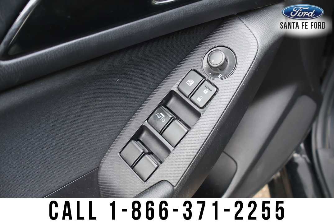 Used 2014 MAZDA MAZDA3 i Touring image 8