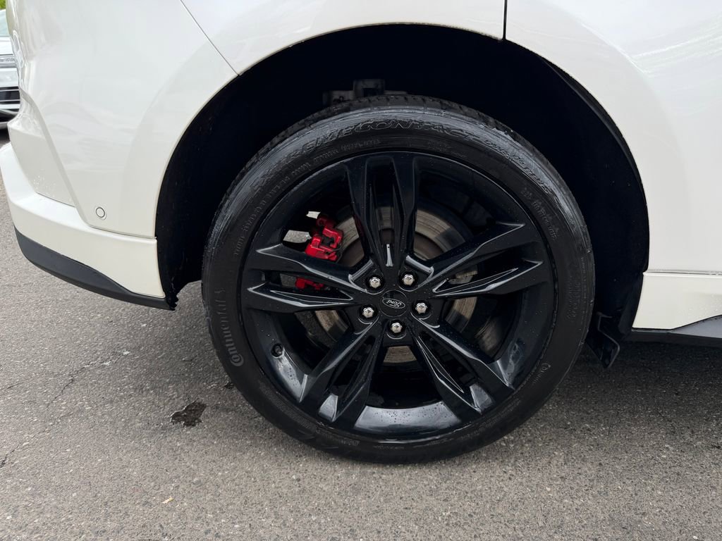 Used 2019 Ford Edge ST w/ Equipment Group 401A AWD/4WD image 12