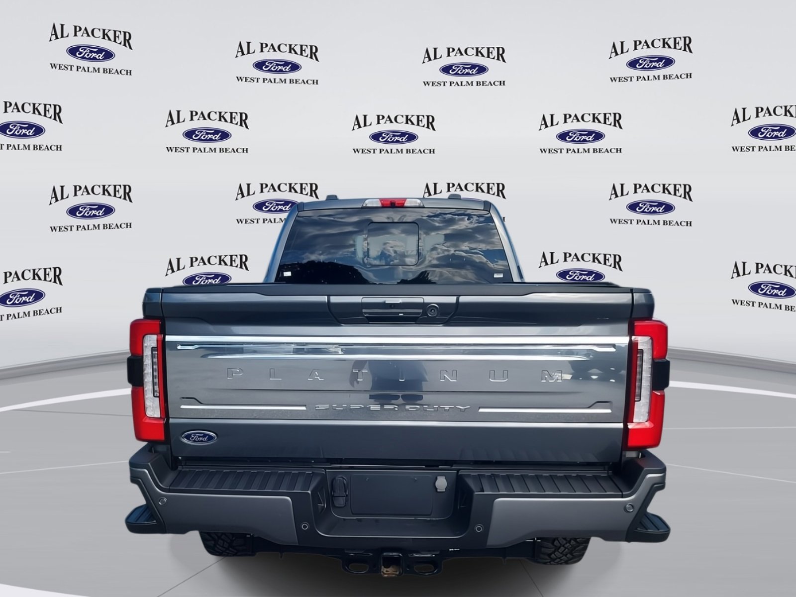 Used 2023 Ford F250 Platinum w/ Tremor Off-Road Package image 4