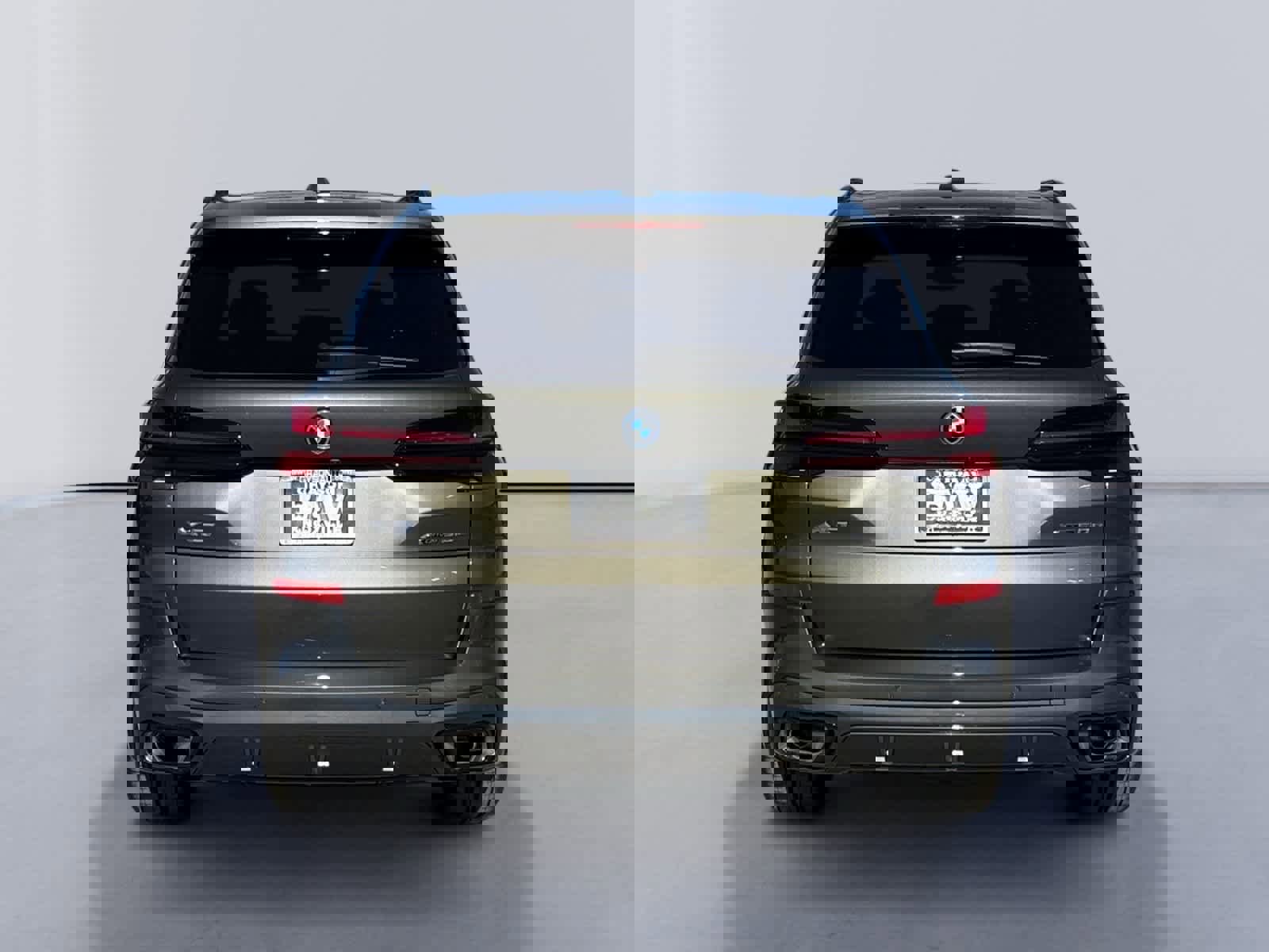 New 2026 BMW X5 xDrive50e w/ Executive Package image 4