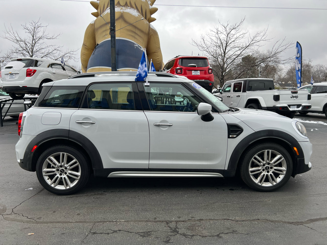 Used 2020 MINI Cooper Countryman Cooper FWD image 7
