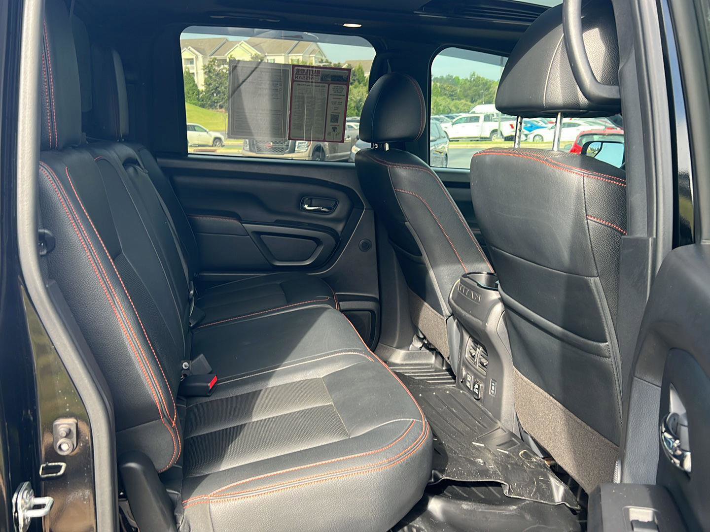 Used 2022 Nissan Titan PRO-4X w/ Pro-4x Convenience Package image 13