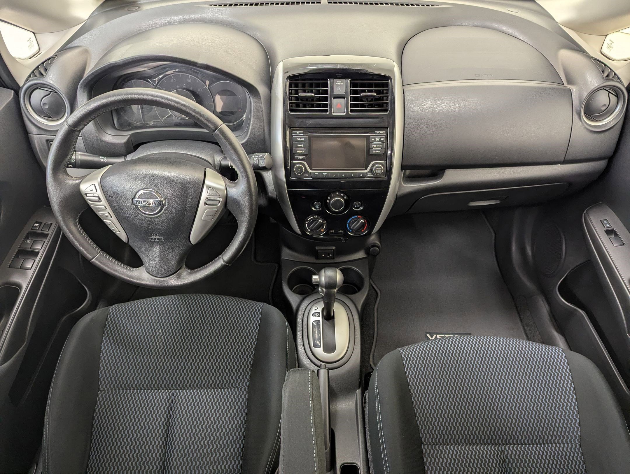 Used 2017 Nissan Versa Note SV image 13