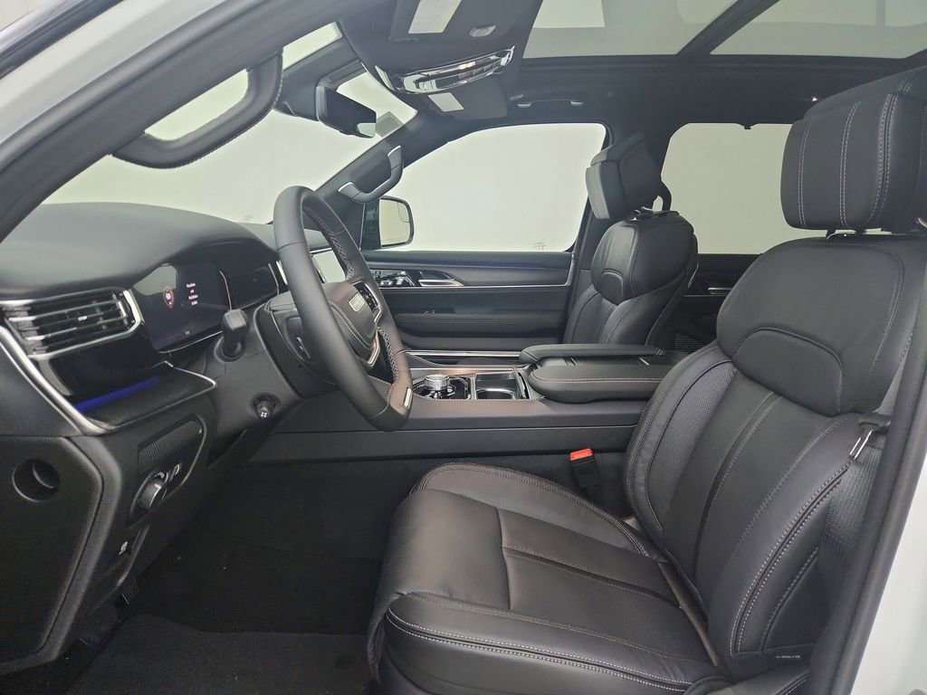 New 2026 Jeep Grand Wagoneer L Summit AWD/4WD image 18