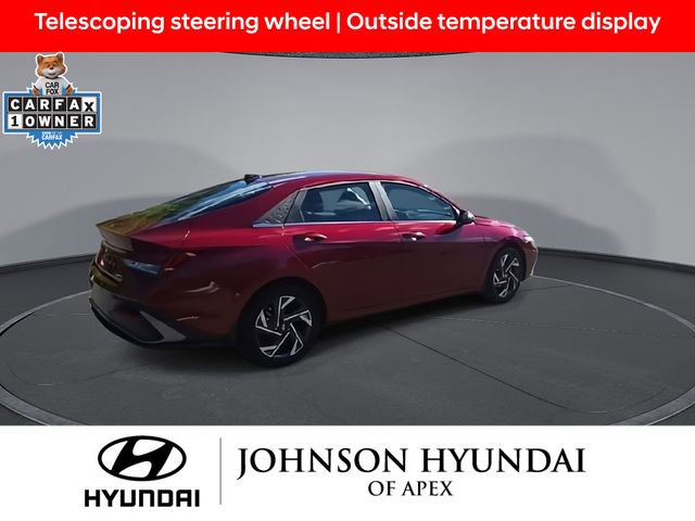 Certified 2025 Hyundai Elantra Limited FWD image 9