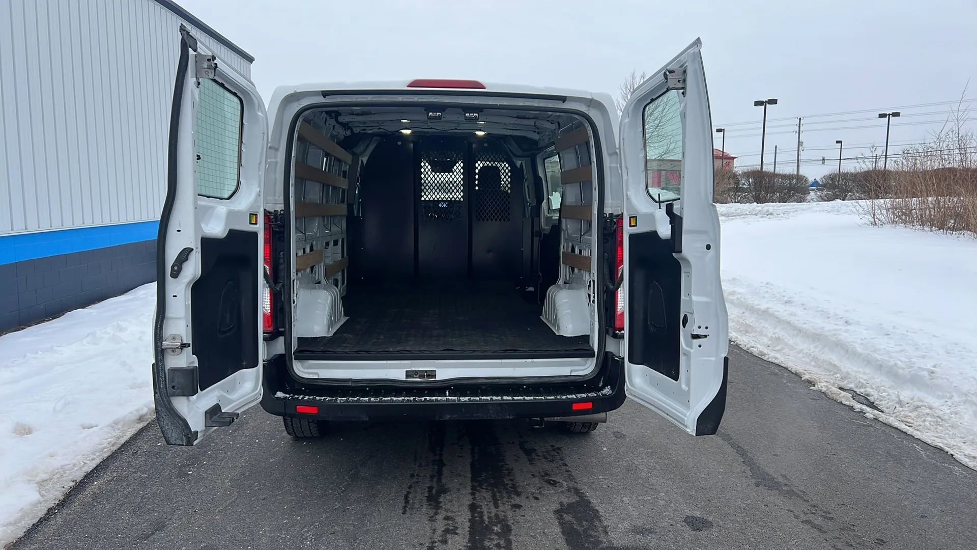 Used 2024 Ford Transit 250 Low Roof w/ Exterior Upgrade Package image 10