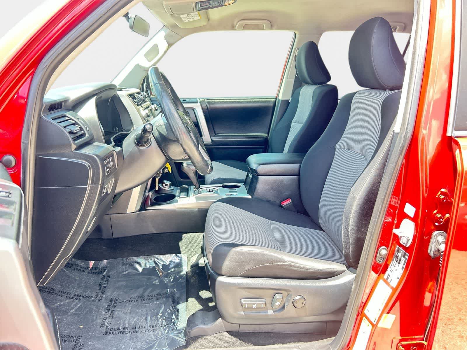 Used 2015 Toyota 4Runner SR5 AWD/4WD image 11