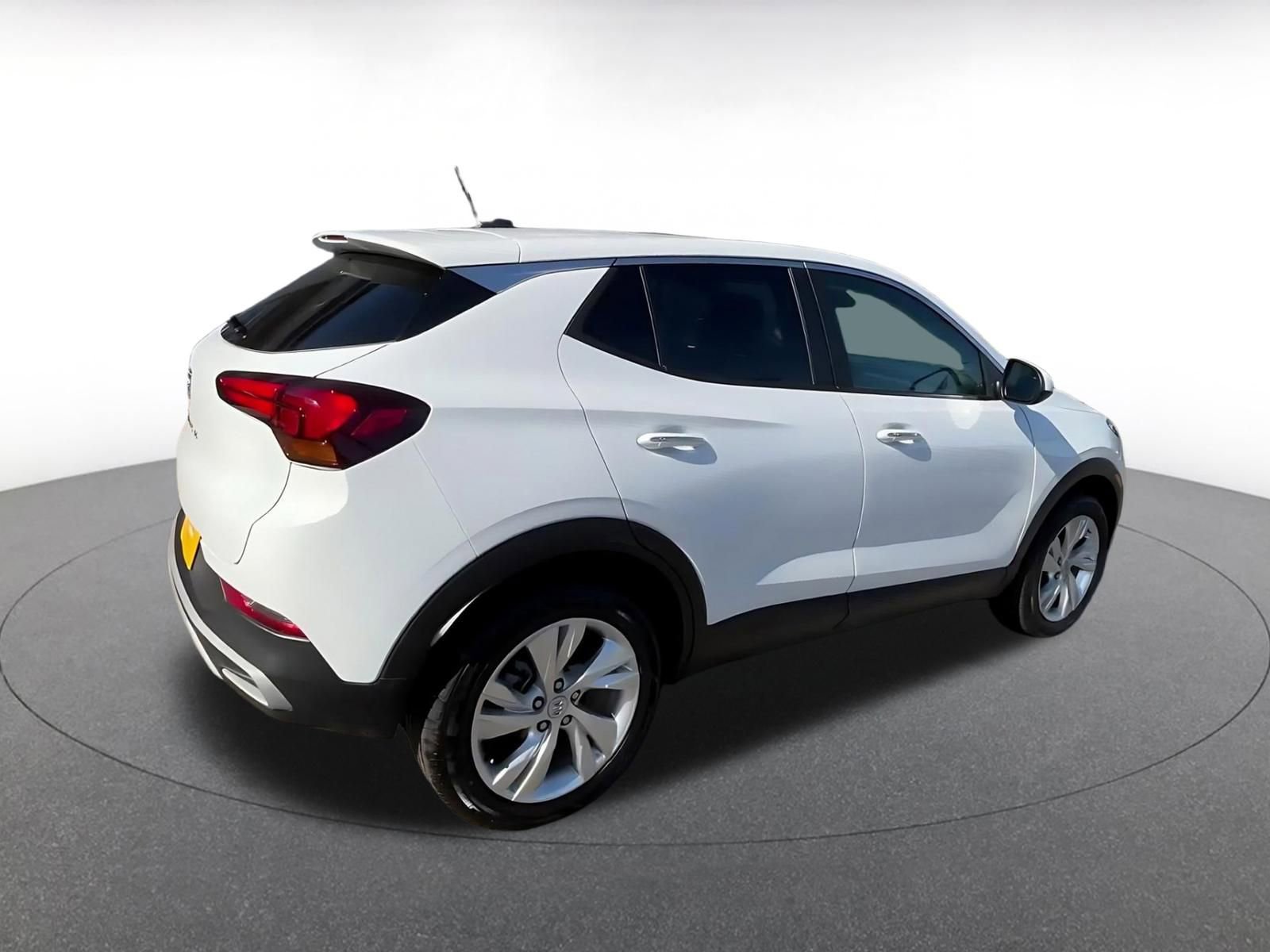 Used 2025 Buick Encore GX Preferred AWD/4WD image 20