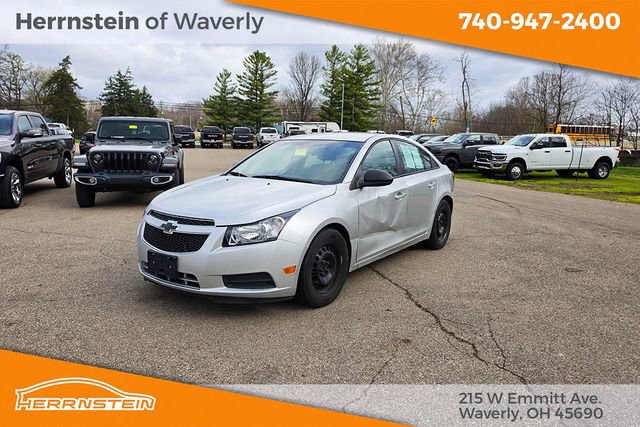 Used 2013 Chevrolet Cruze LS image 4