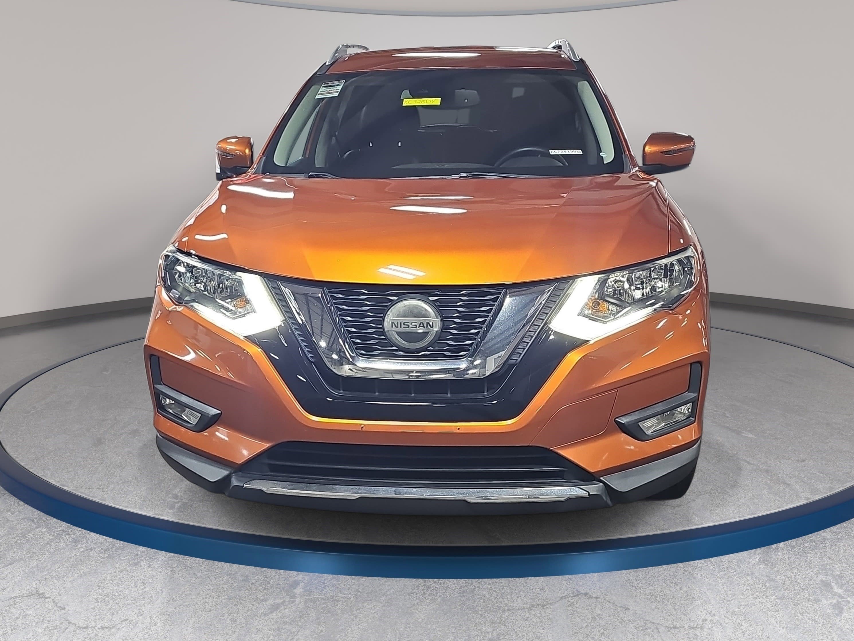 Used 2019 Nissan Rogue SL image 2