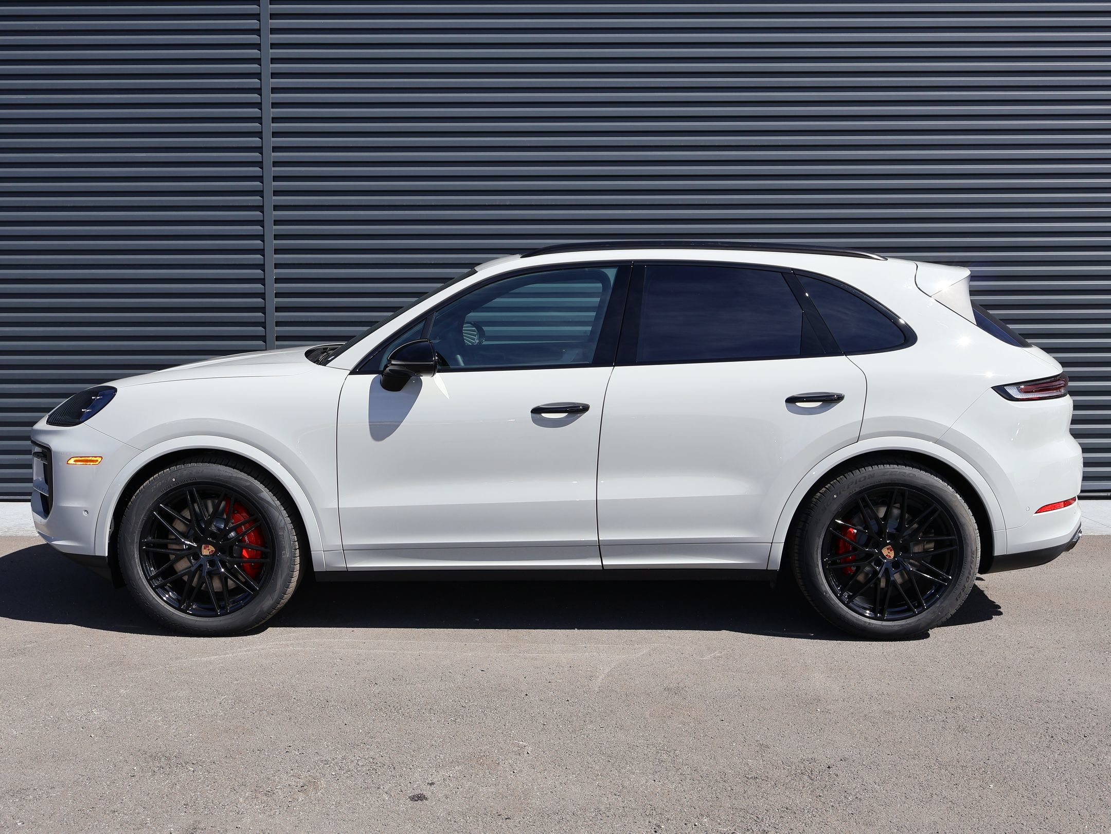 New 2026 Porsche Cayenne S AWD/4WD image 2