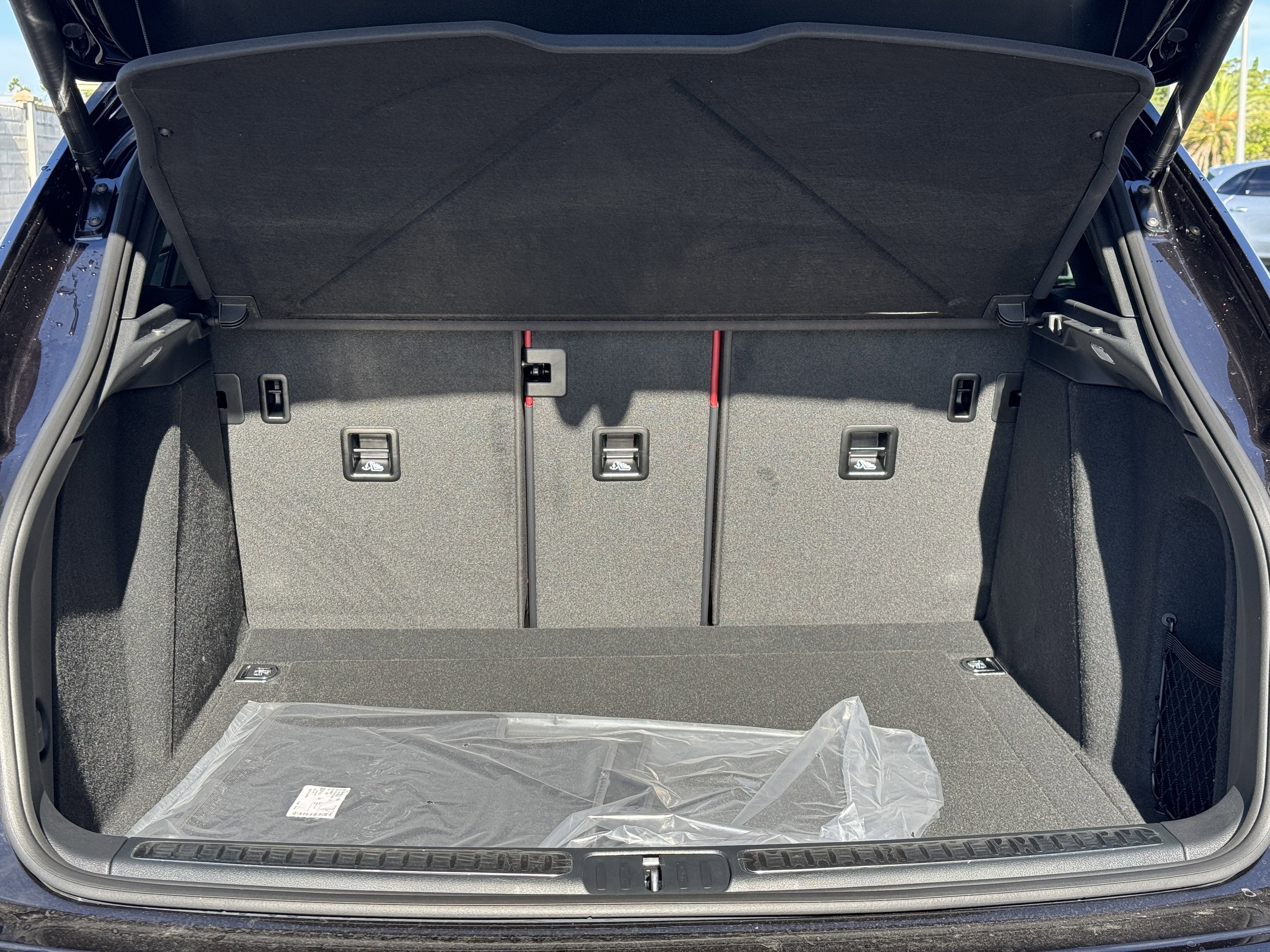 New 2025 Porsche Macan image 14