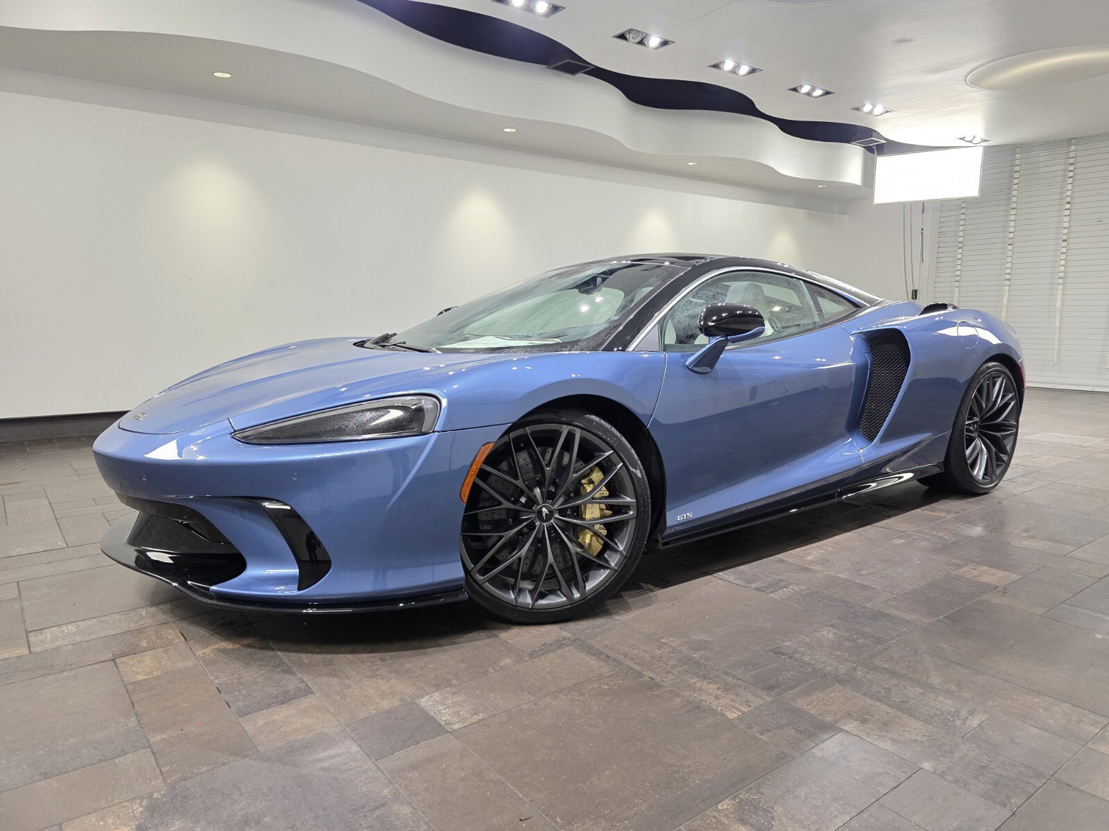 New 2026 McLaren GTS RWD image 1