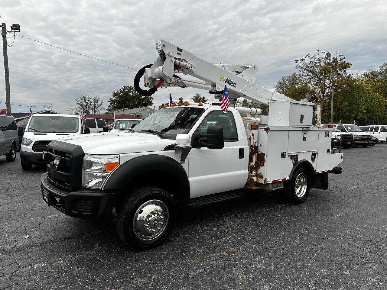 Used 2015 Ford F550 4x4 Regular Cab Super Duty image 4