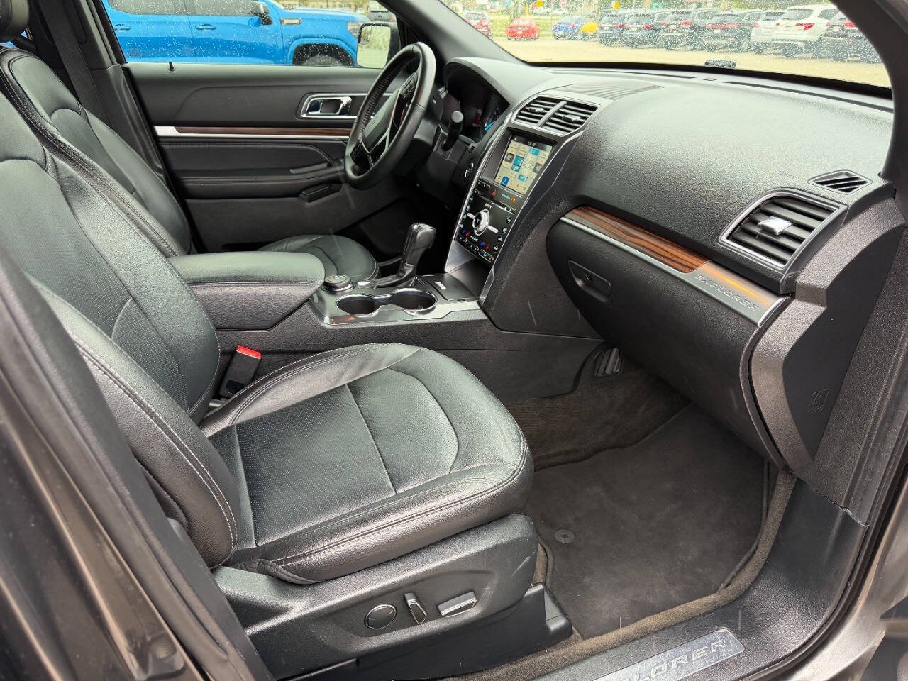 Used 2018 Ford Explorer Limited AWD/4WD image 15