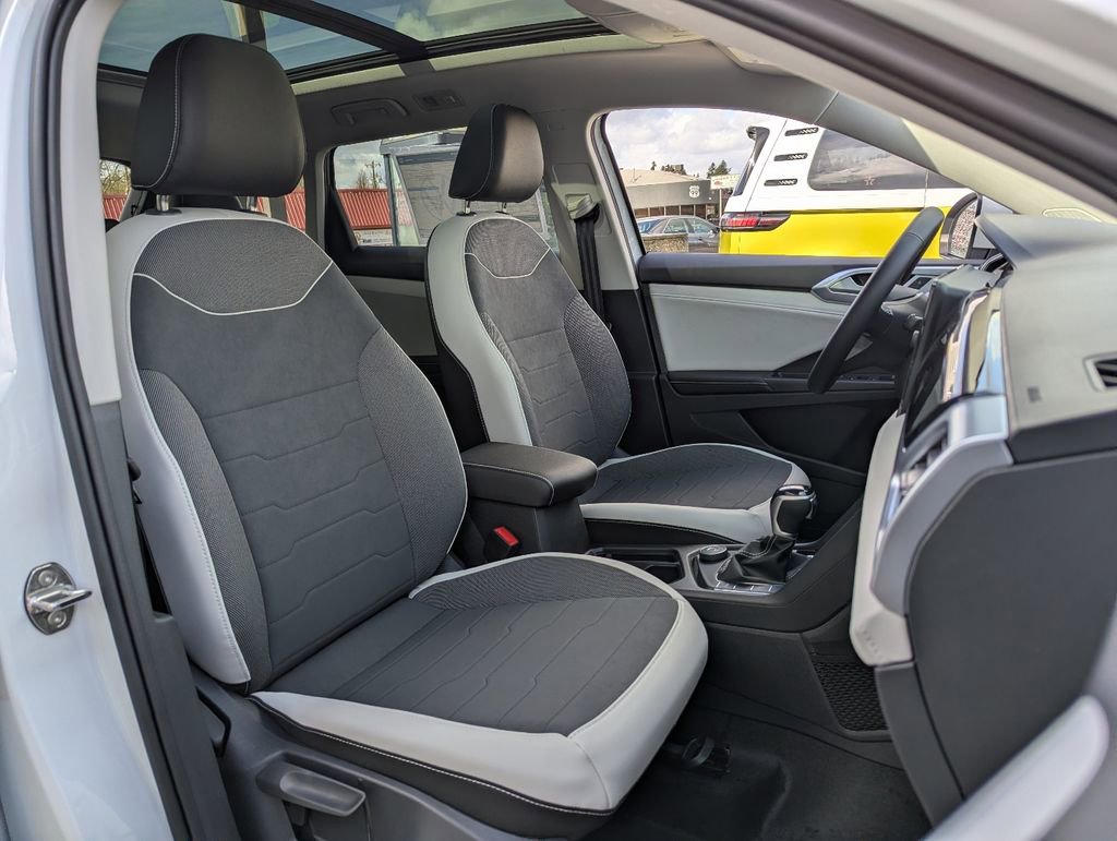 New 2026 Volkswagen Taos SE AWD/4WD image 34