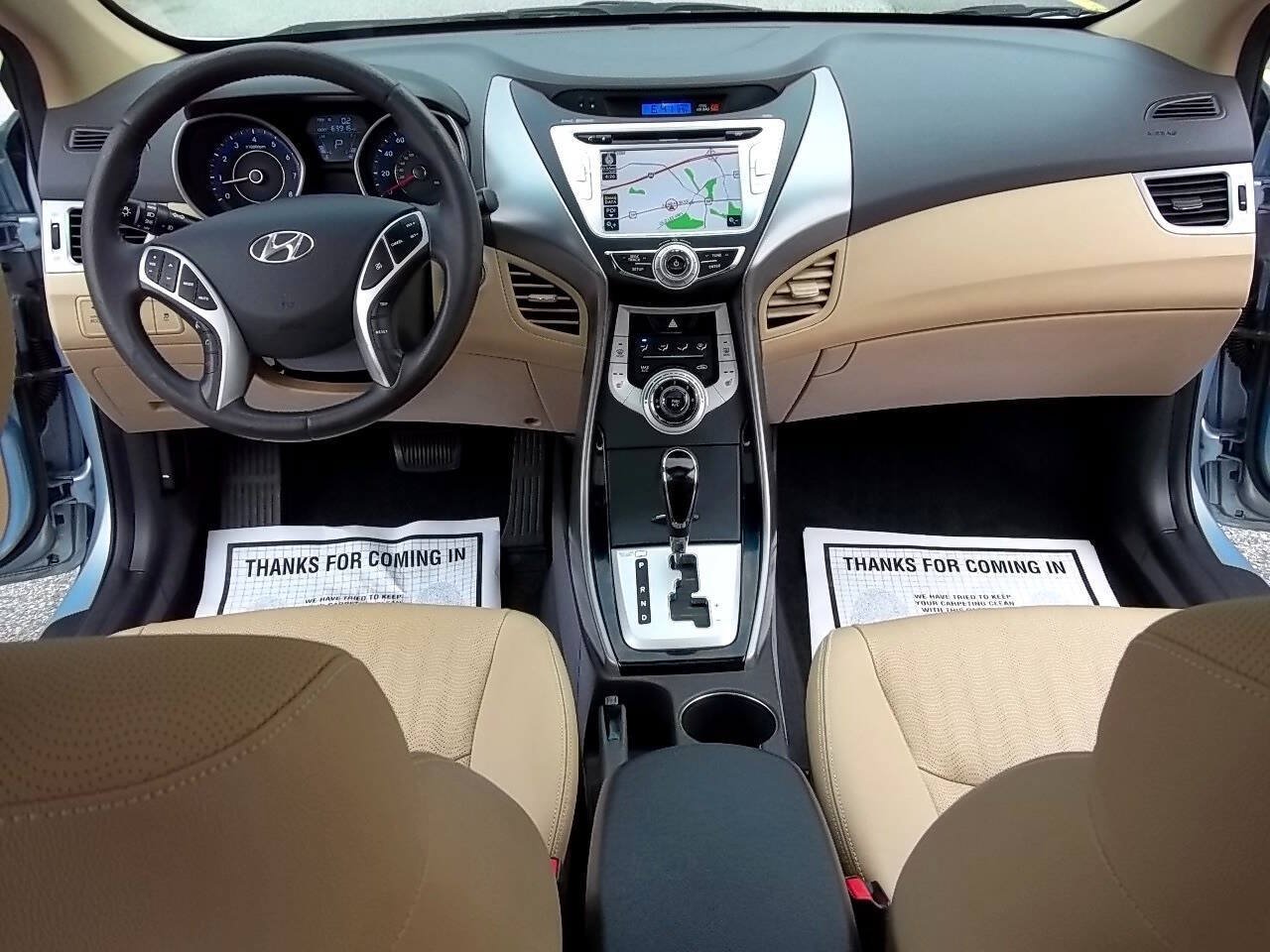 Used 2012 Hyundai Elantra Limited w/ Technology Pkg 5 FWD image 4