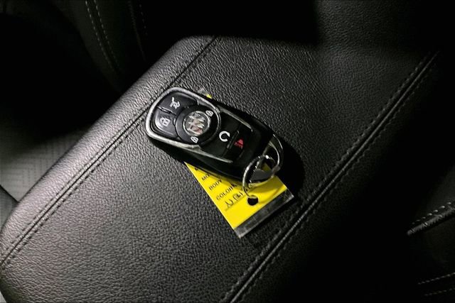 Used 2022 Buick Encore GX Essence w/ Experience Buick Package image 30