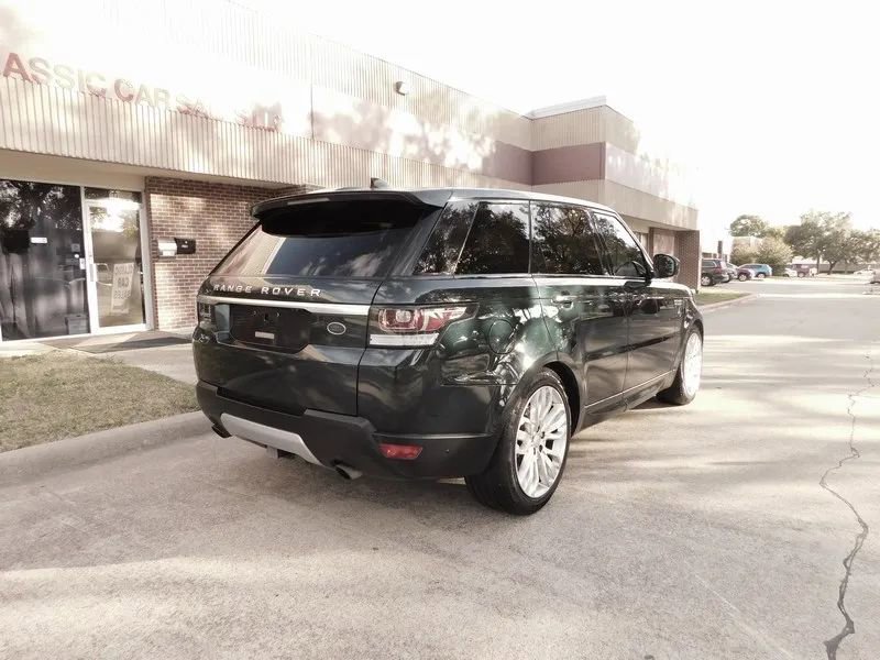 Used 2017 Land Rover Range Rover Sport HSE image 2