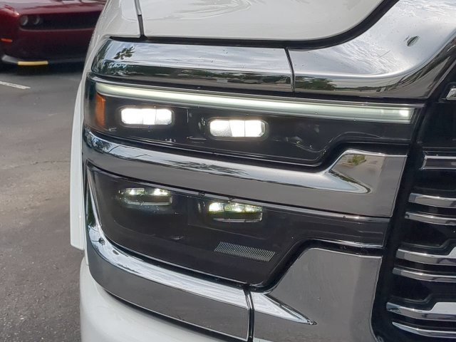New 2026 RAM 3500 Limited AWD/4WD image 10