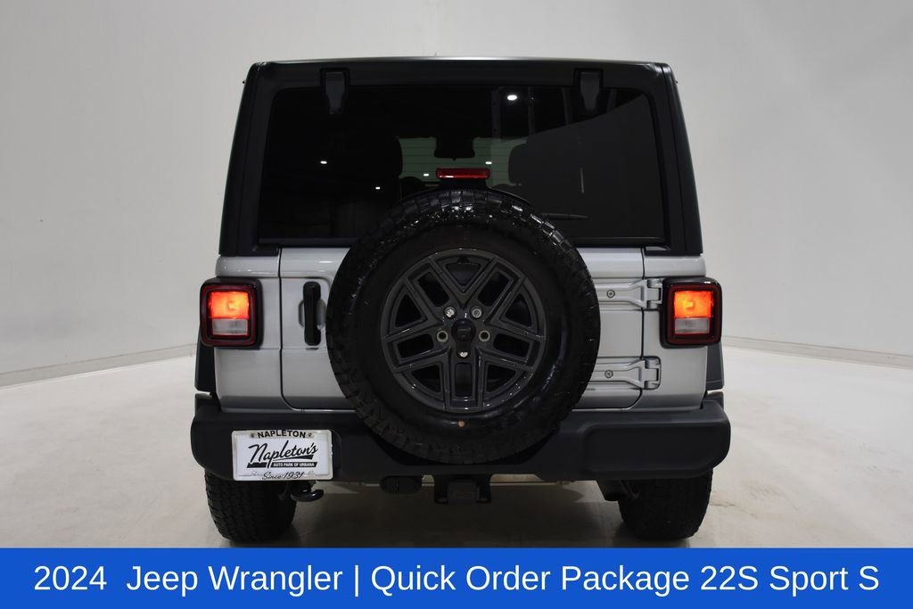 Used 2024 Jeep Wrangler Sport S image 5