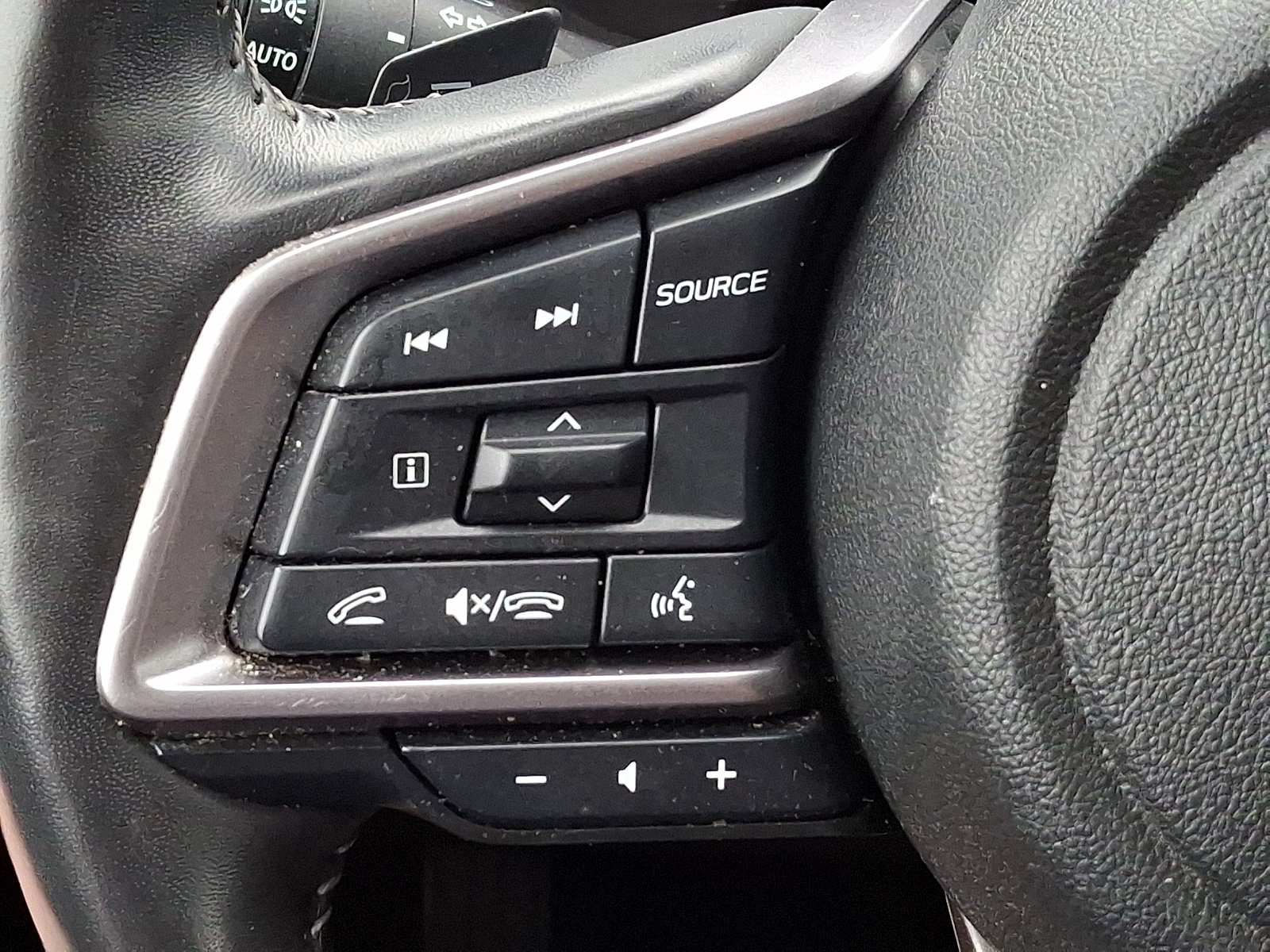 Used 2023 Subaru Ascent Touring AWD/4WD image 22