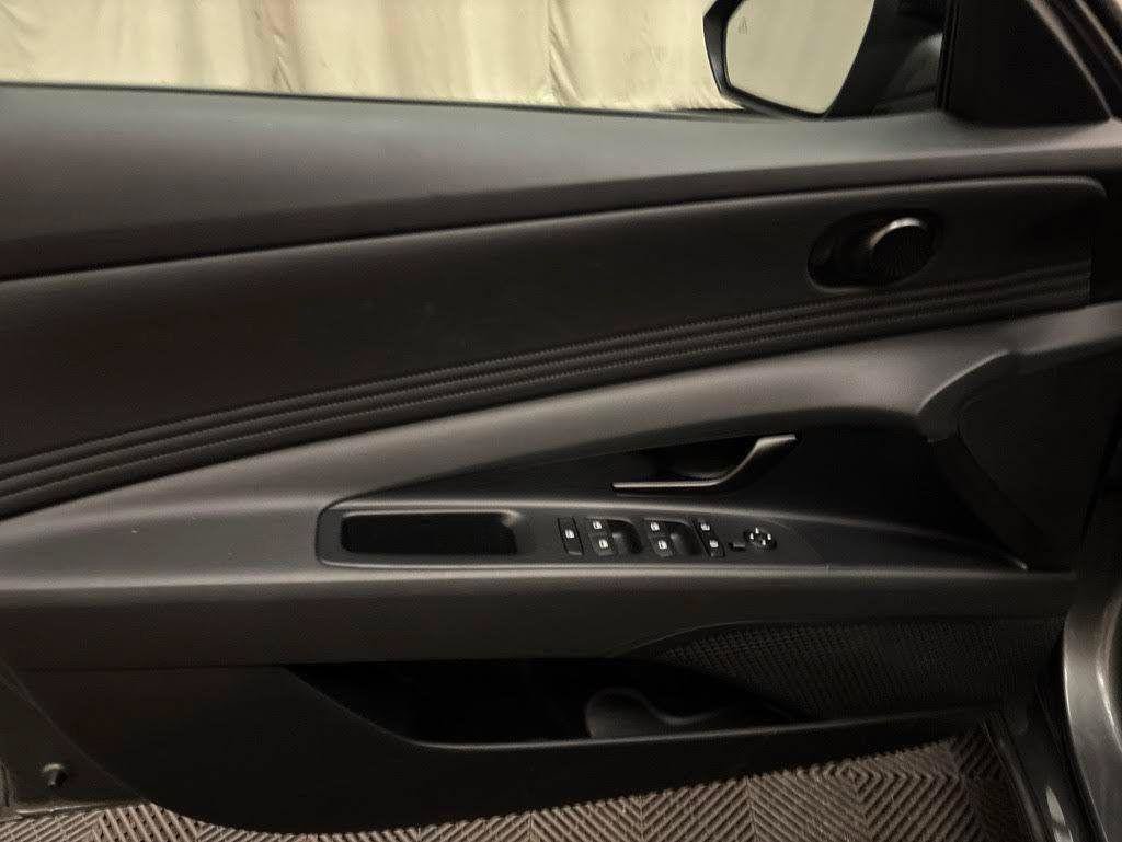 New 2026 Hyundai Elantra Sport FWD image 9