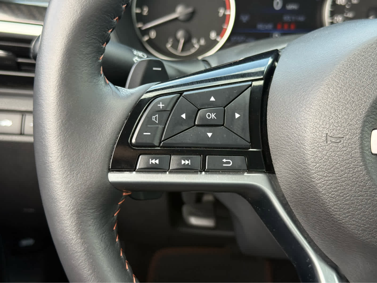 Used 2023 Nissan Altima 2.0 SR image 32