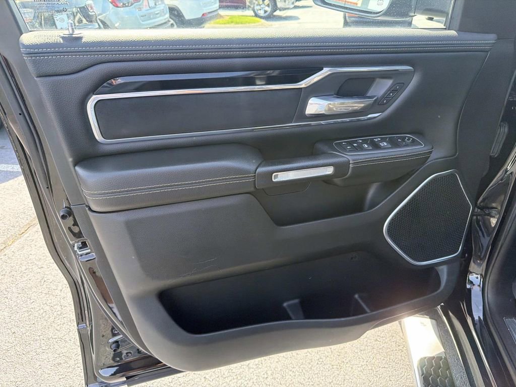 Used 2021 RAM 1500 Laramie w/ Sport Appearance Package AWD/4WD image 19