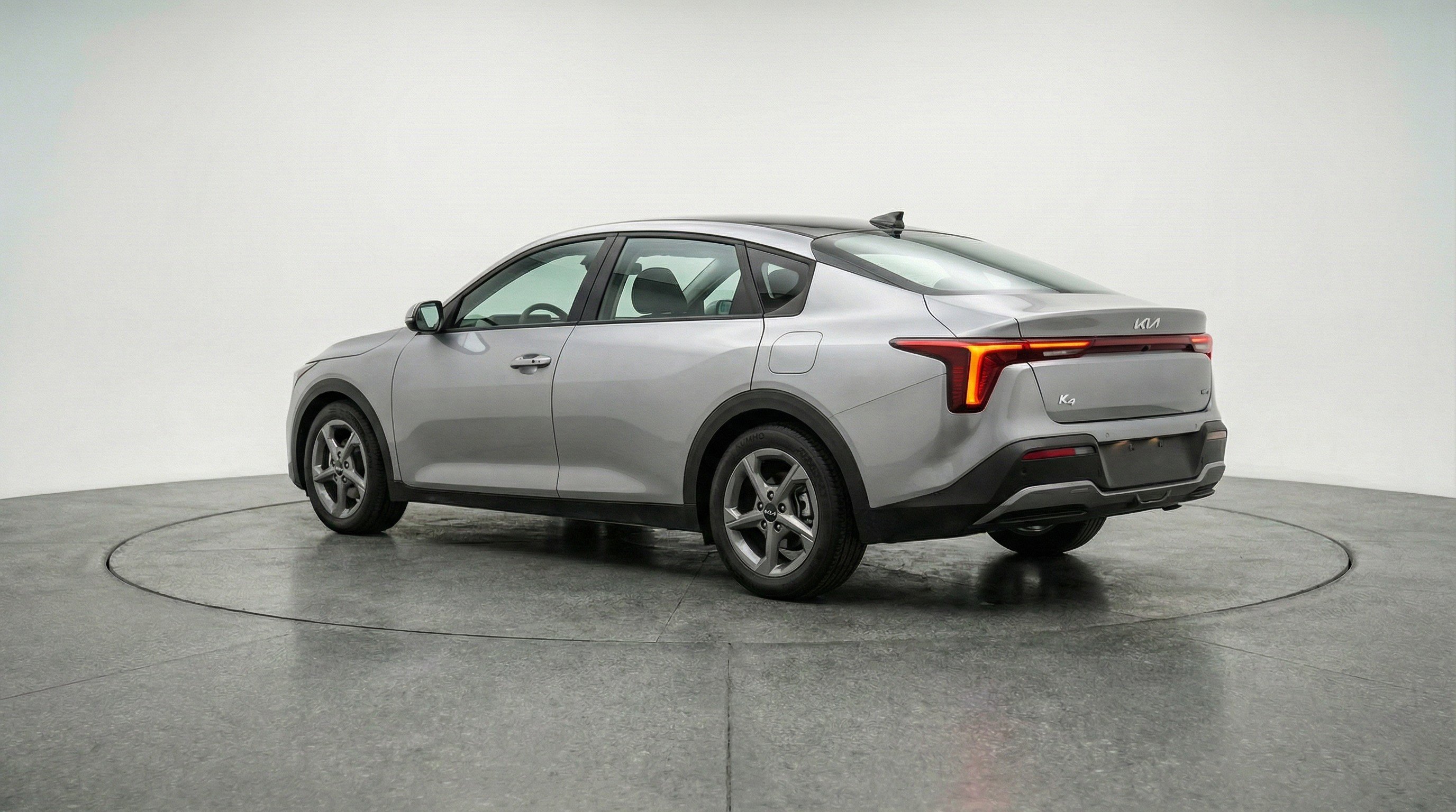 Used 2025 Kia K4 LXS image 6