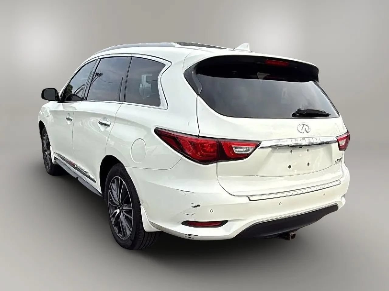 Used 2017 INFINITI QX60 Luxe w/ Deluxe Technology Package AWD/4WD image 2
