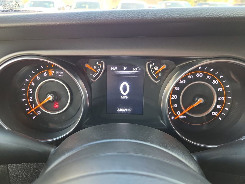 Used 2023 Jeep Gladiator Sport w/ Off Road Group image 18