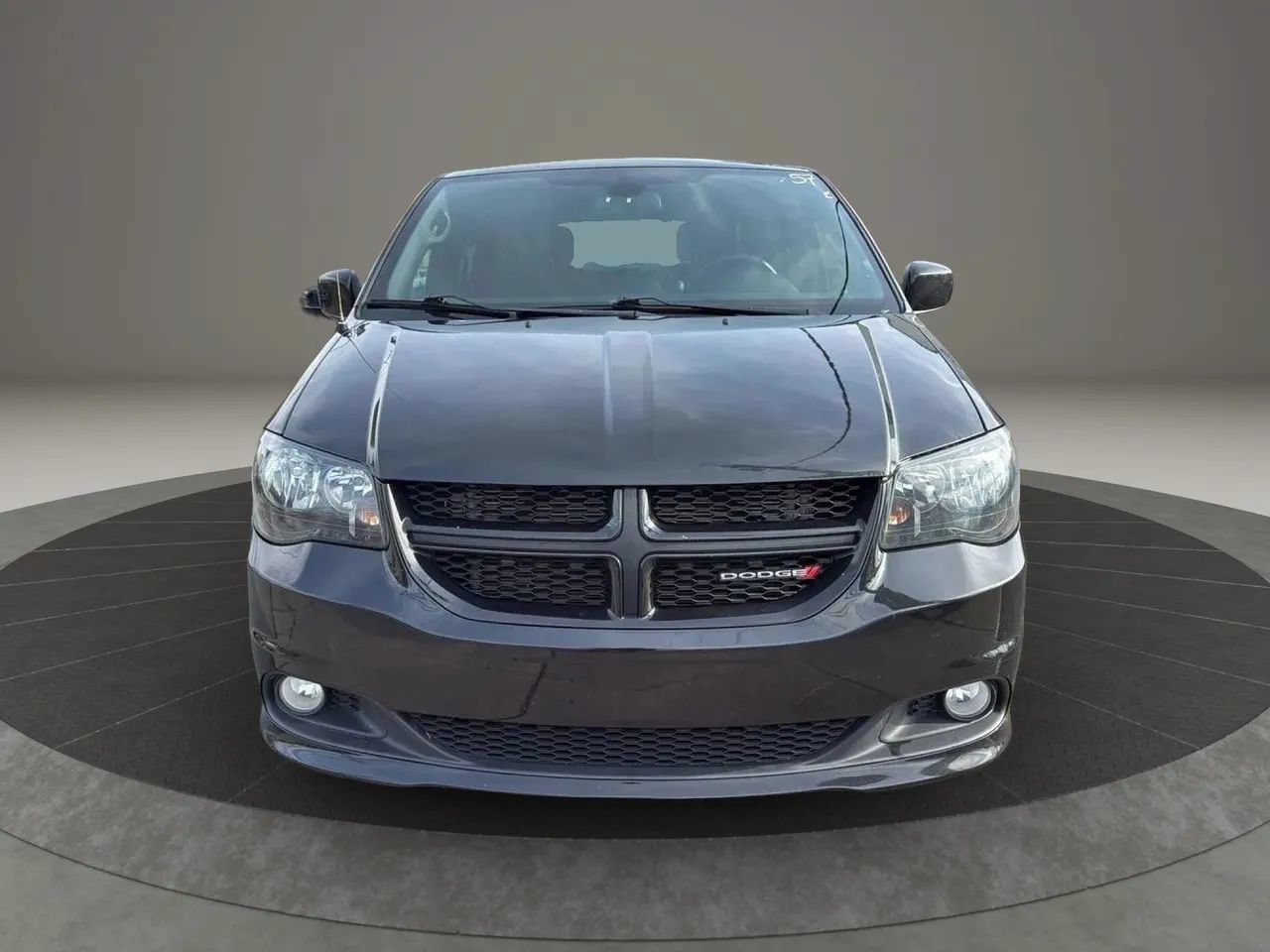 Used 2020 Dodge Grand Caravan GT FWD image 2