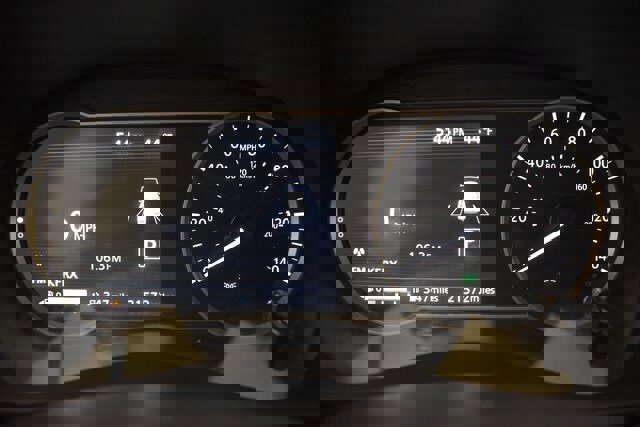 Used 2025 Nissan Versa SV image 27