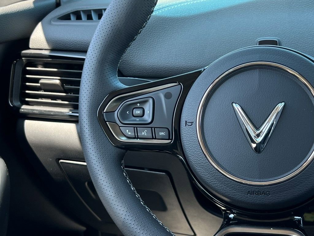 New 2025 VinFast VF 8 Eco image 27