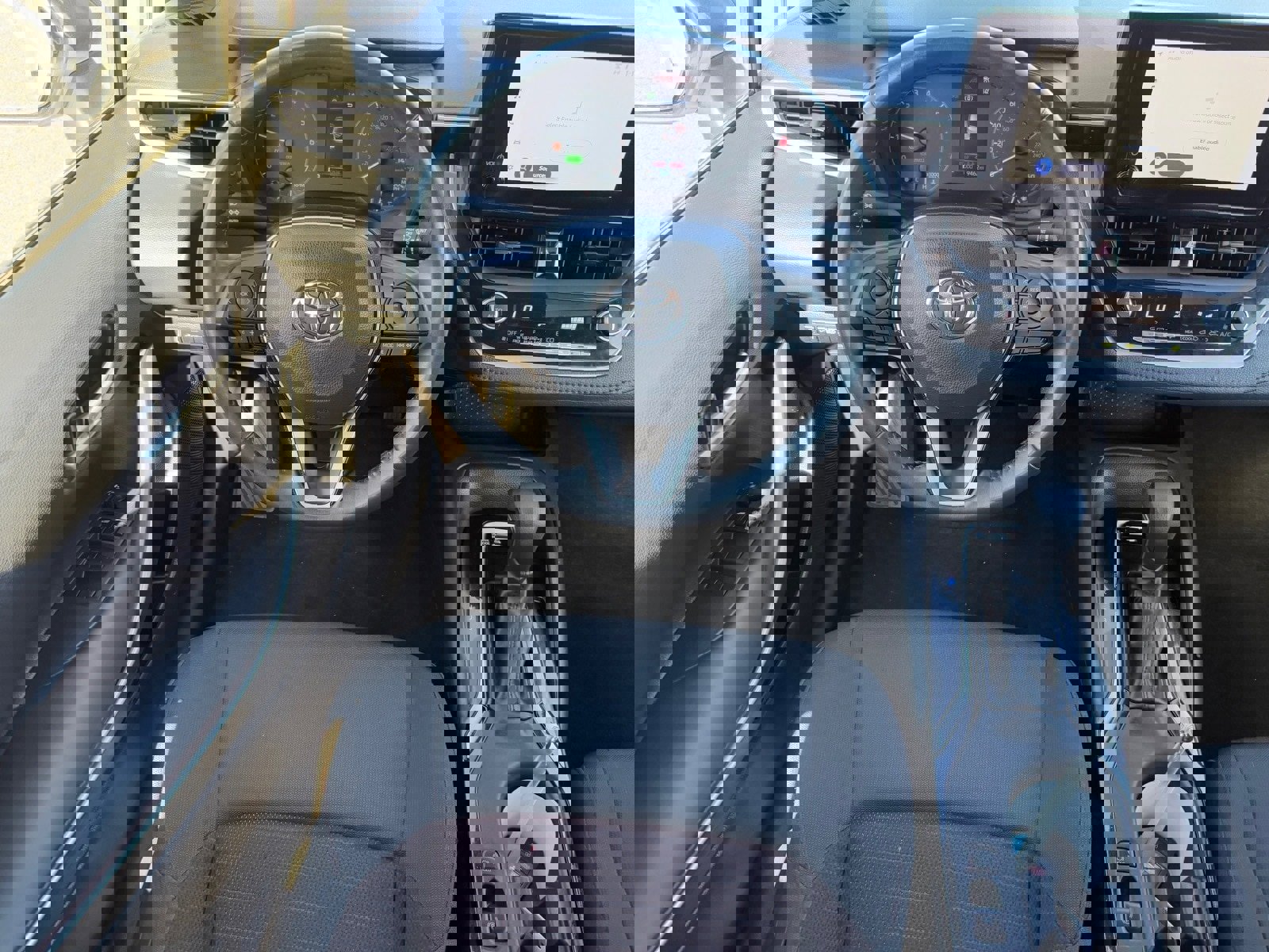 Used 2024 Toyota Corolla SE image 15