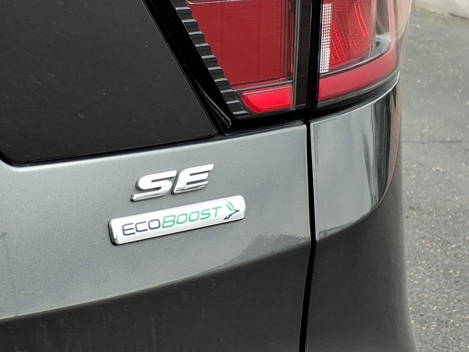 Used 2017 Ford Escape SE w/ Equipment Group 201A image 16