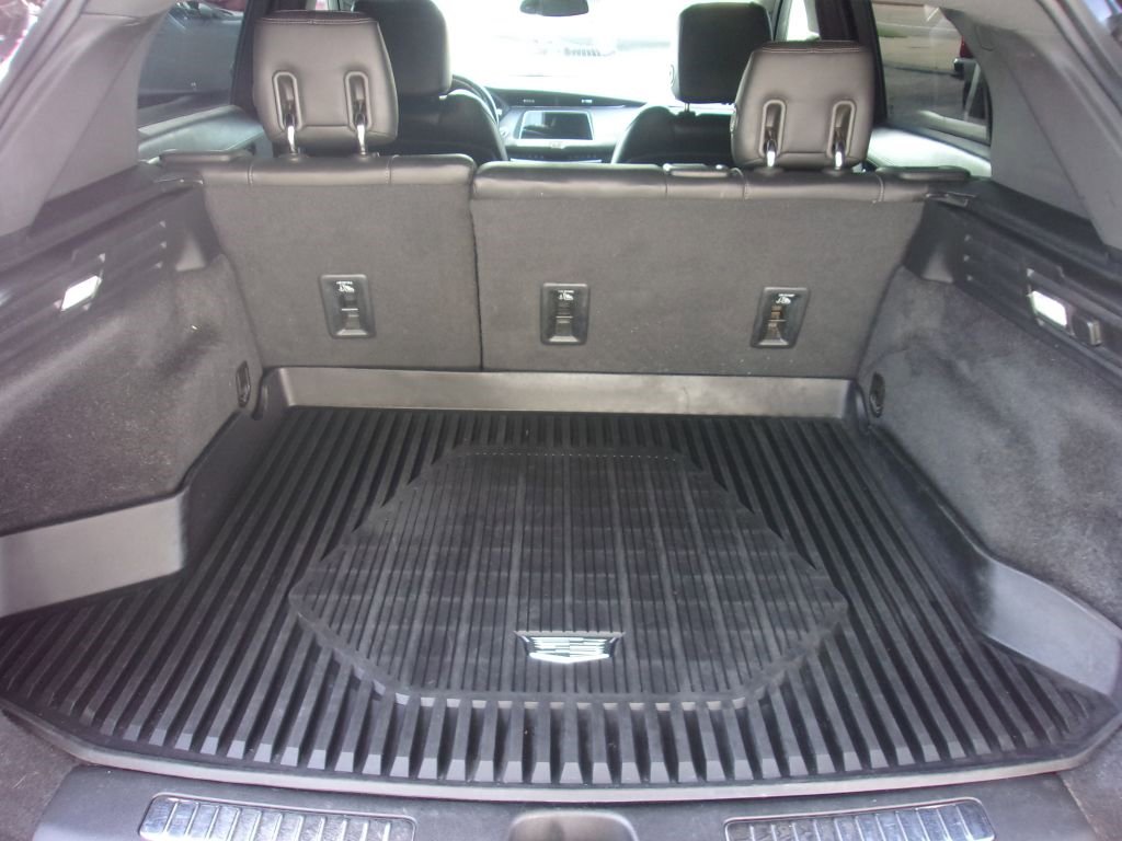 Used 2021 Cadillac XT4 Premium Luxury w/ Cold Weather Package image 6