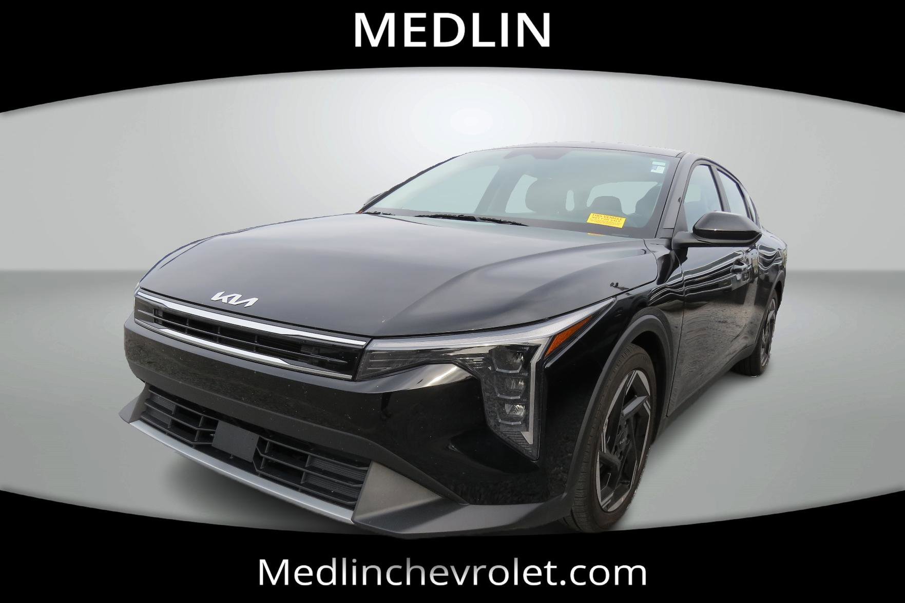 Used 2025 Kia K4 EX image 3