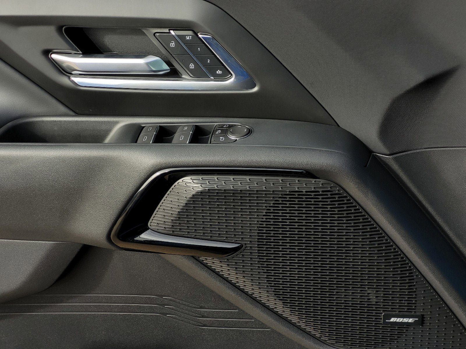 New 2025 Chevrolet Silverado EV LT AWD/4WD image 13