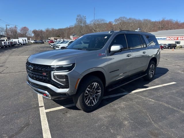 Used 2025 Chevrolet Suburban Z71 AWD/4WD image 4