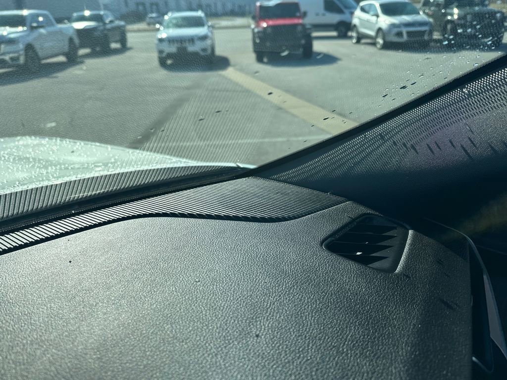 Used 2024 Jeep Grand Cherokee Altitude image 11