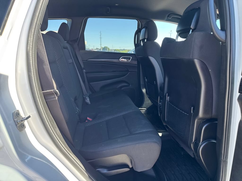 Used 2021 Jeep Grand Cherokee Laredo AWD/4WD image 14