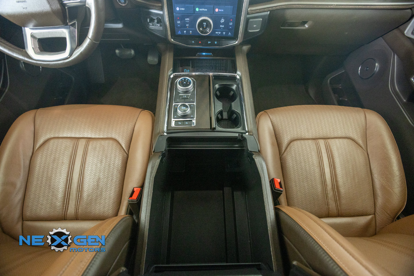 Used 2023 Ford Expedition King Ranch AWD/4WD image 4