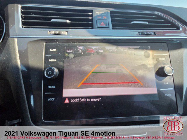 Used 2021 Volkswagen Tiguan SE R-Line AWD/4WD image 17